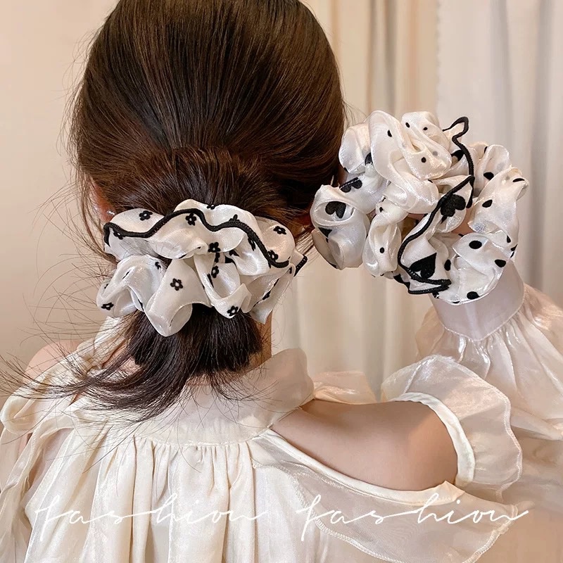 Cột scrunchies hoa voan organza kem 4416
