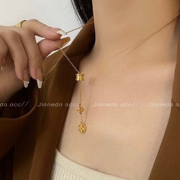 Vòng cổ titan mạ màu ống trụ thả hoa văn 977