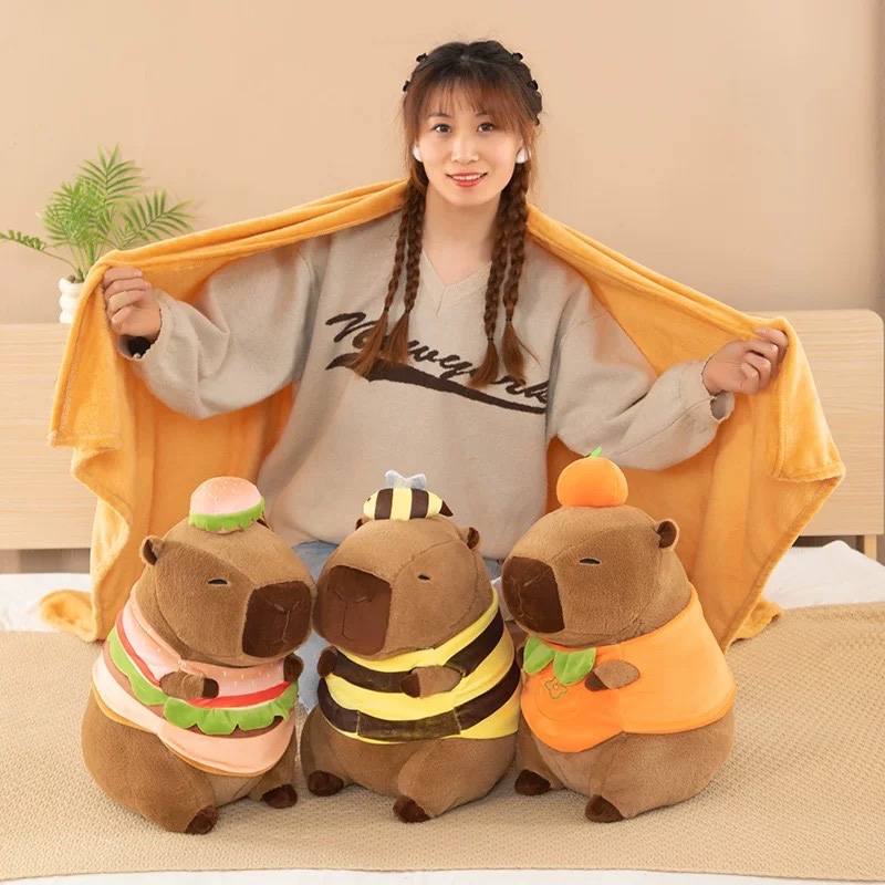 Gấu bông kèm chăn capybara cosplay 985