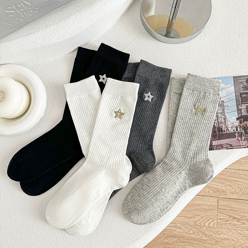 Tất cao cổ thêu sao 1006