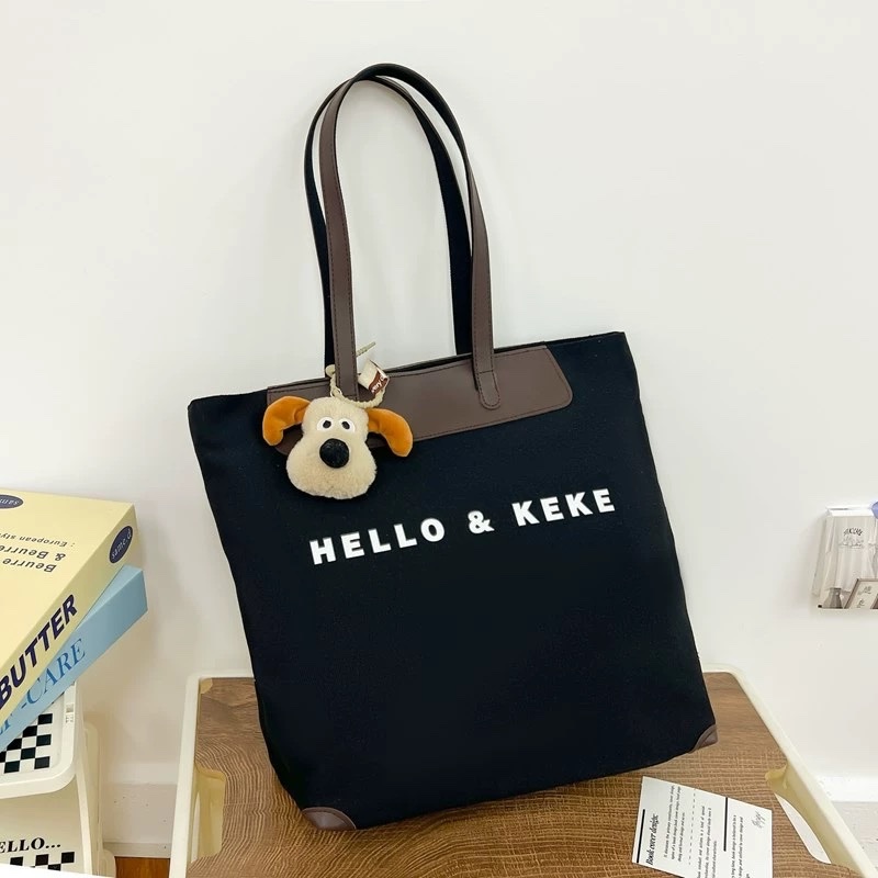 Túi tote đen kèm móc khoá 950