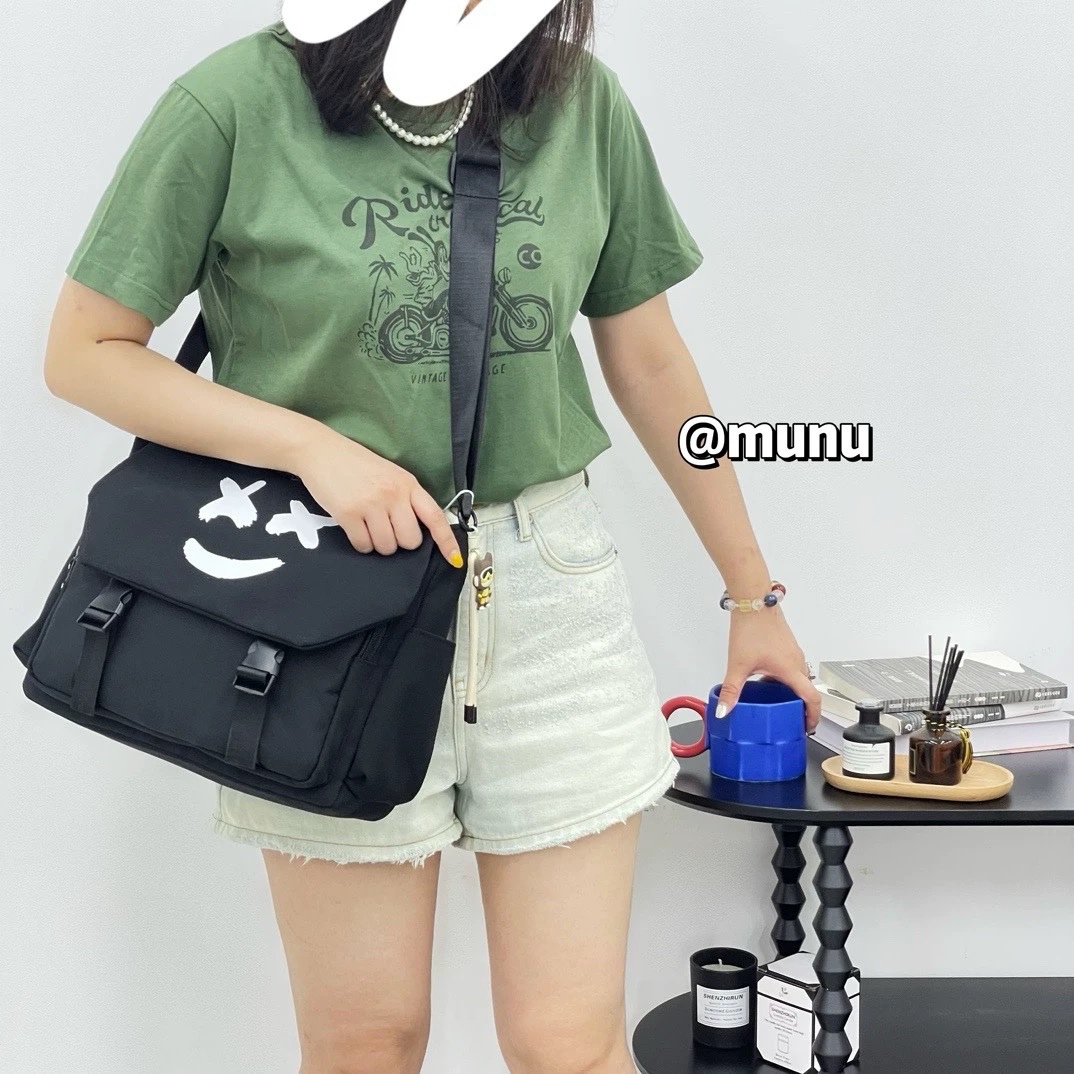 Túi đeo chéo mặt cười 968