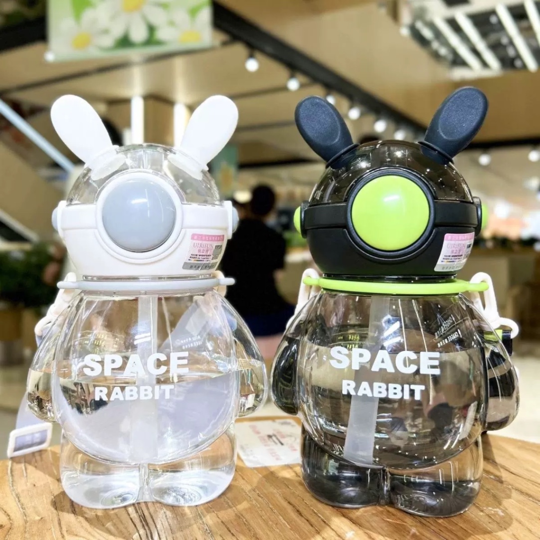 Bình nước nhựa space rabit 800ml 296