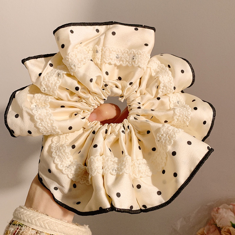 Cột scrunchies ren chấm bi viền đen 4566