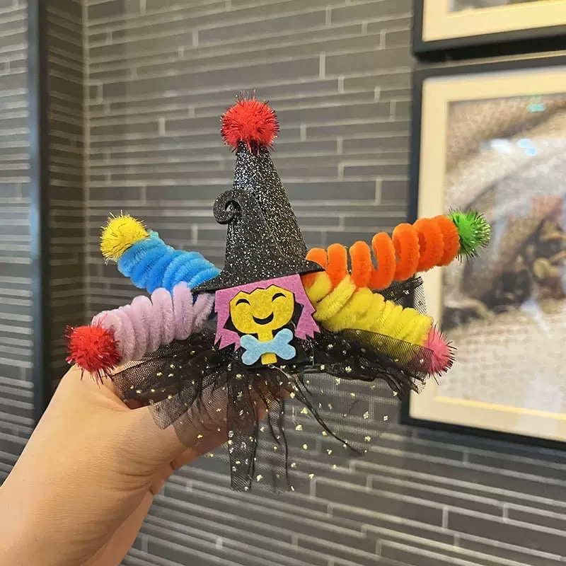 Kẹp mũ chóp phù thuỷ 1669