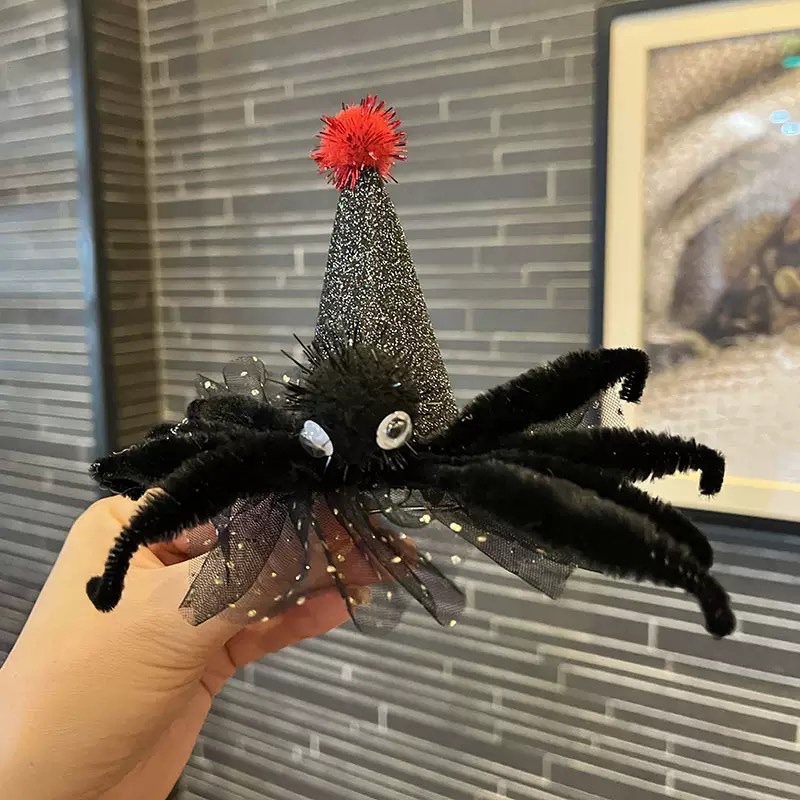 Kẹp mũ chóp nhện 1671