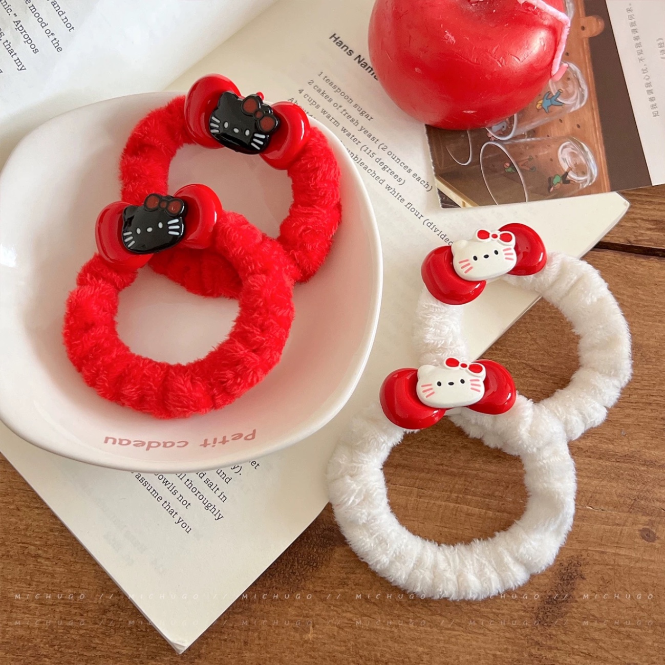 Set 2 cột scrunchies nhỏ hello kitty 4684