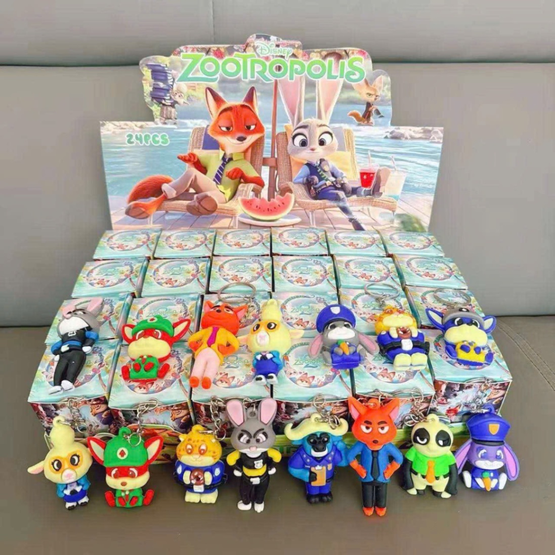 Hộp mù móc khoá mini zootopia 888