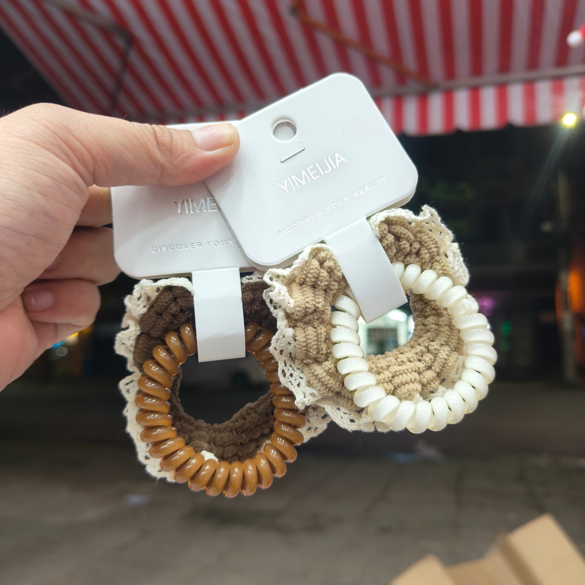 Set cột scrunchies ren vs cột lò xo 4678