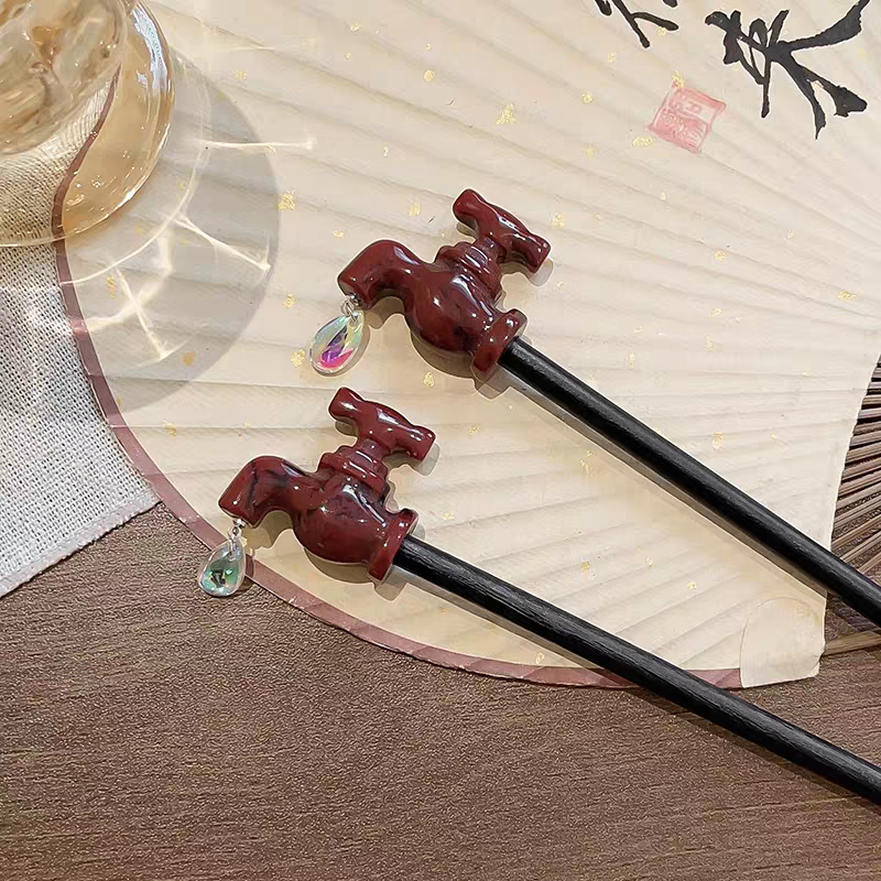 Trâm tóc gỗ vòi nước nâu 4679