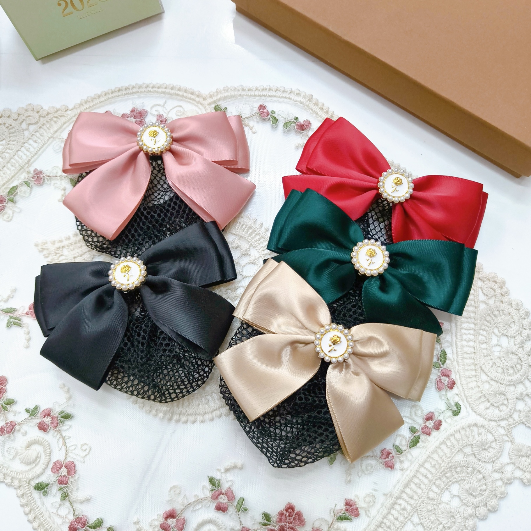 Kẹp búi rọ nơ tag tròn 4741