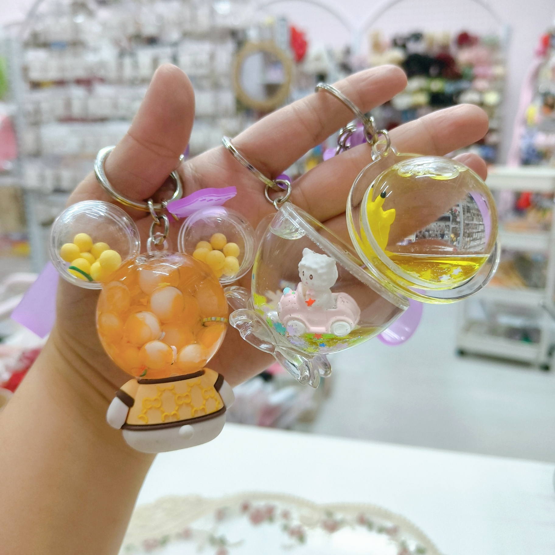 Móc khoá nước 902