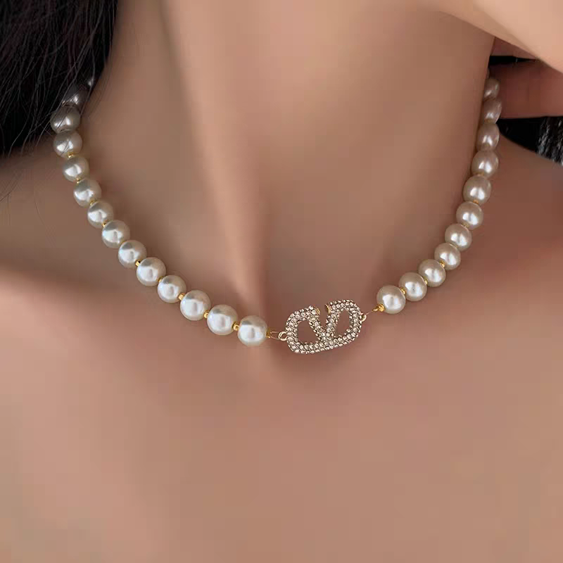 Vòng cổ ngọc mặt chữ V đá 1008