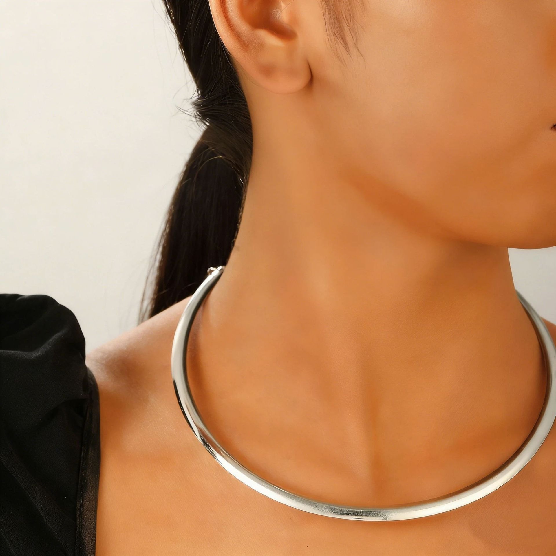 Vòng cổ kiềng trơn mỏng 152