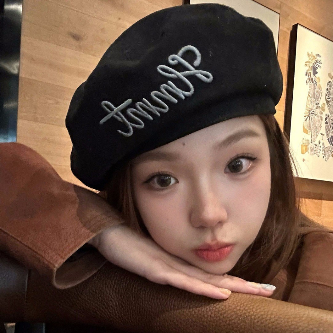 Mũ bí ngô thêu chữ lớn 1017