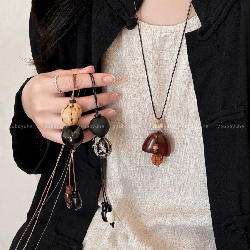 Vòng cổ hạt óc chó 218