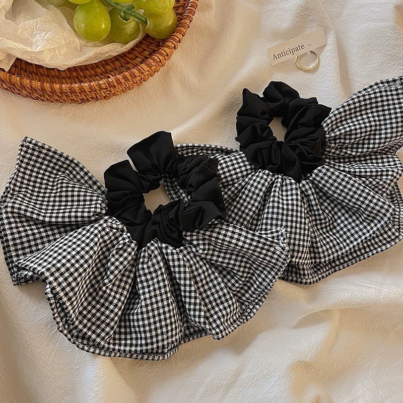 Cột scrunchies nhỏ vải bung caro đen 4887