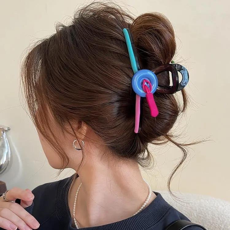 Gắp nhựa dọc chéo phối màu hạt nút 4933