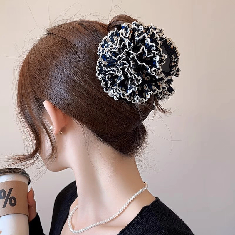 Gắp hoa vải bung viền trắng 4978