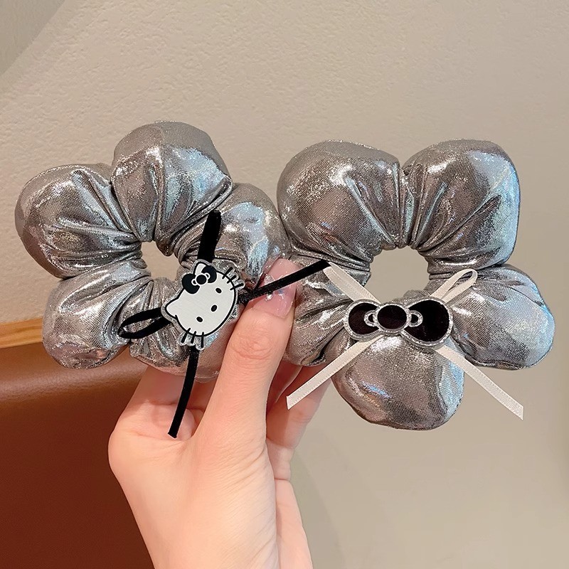 Cột bông hoa phồng bạc nơ hello kitty cho bé 1798