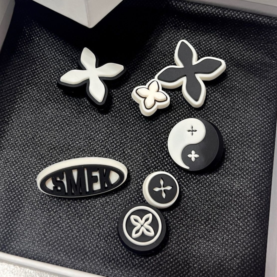 Set charm dép cross 1937