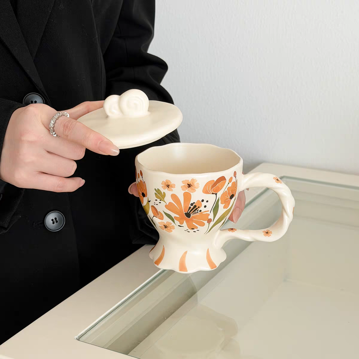 Cốc sứ trà hoa có nắp