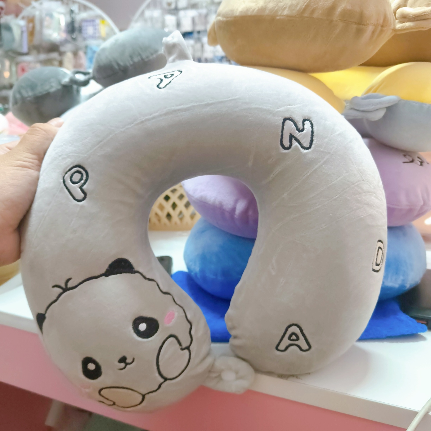 Gối cổ gấu panda xám 1122