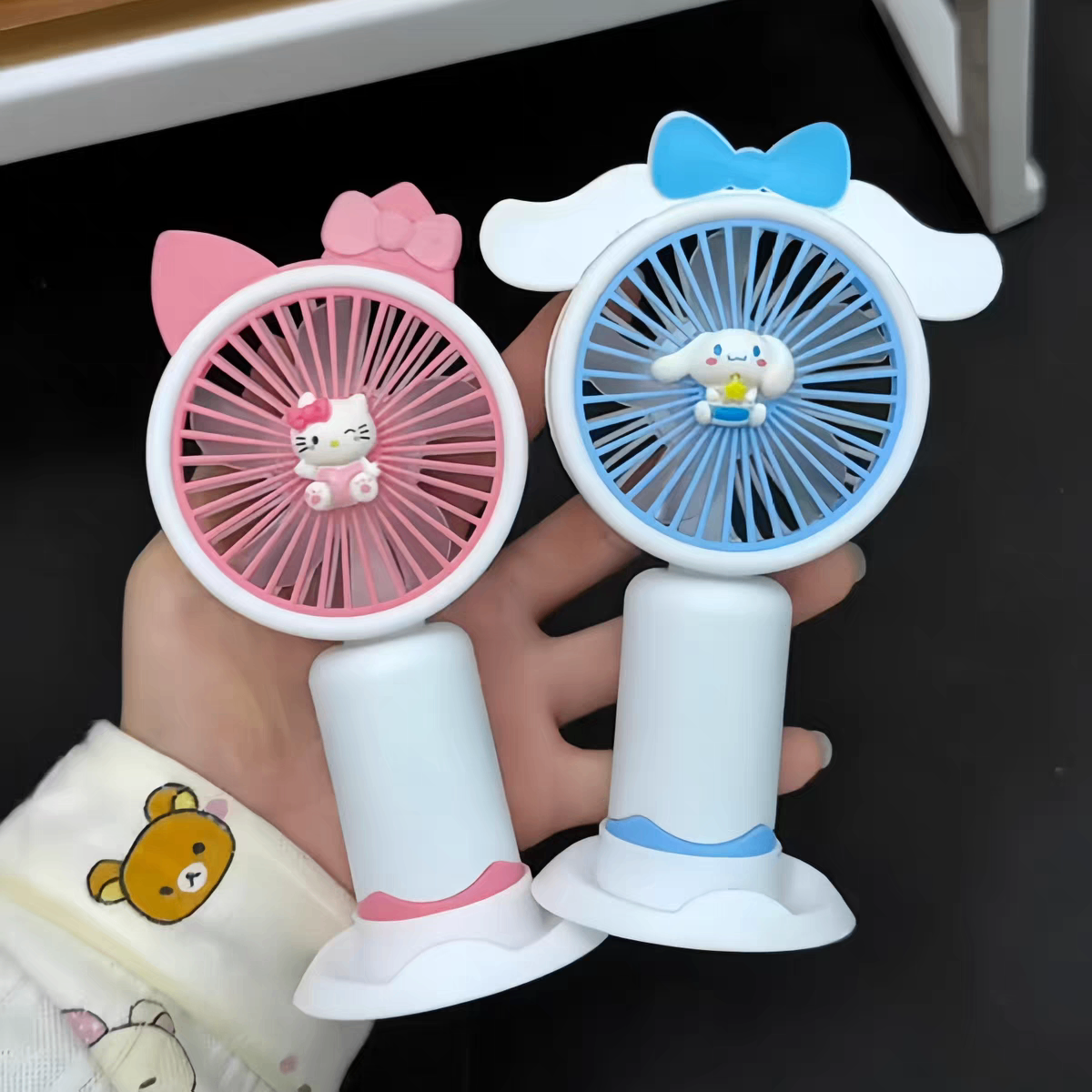 Quạt usb mini có đế sanrio 687
