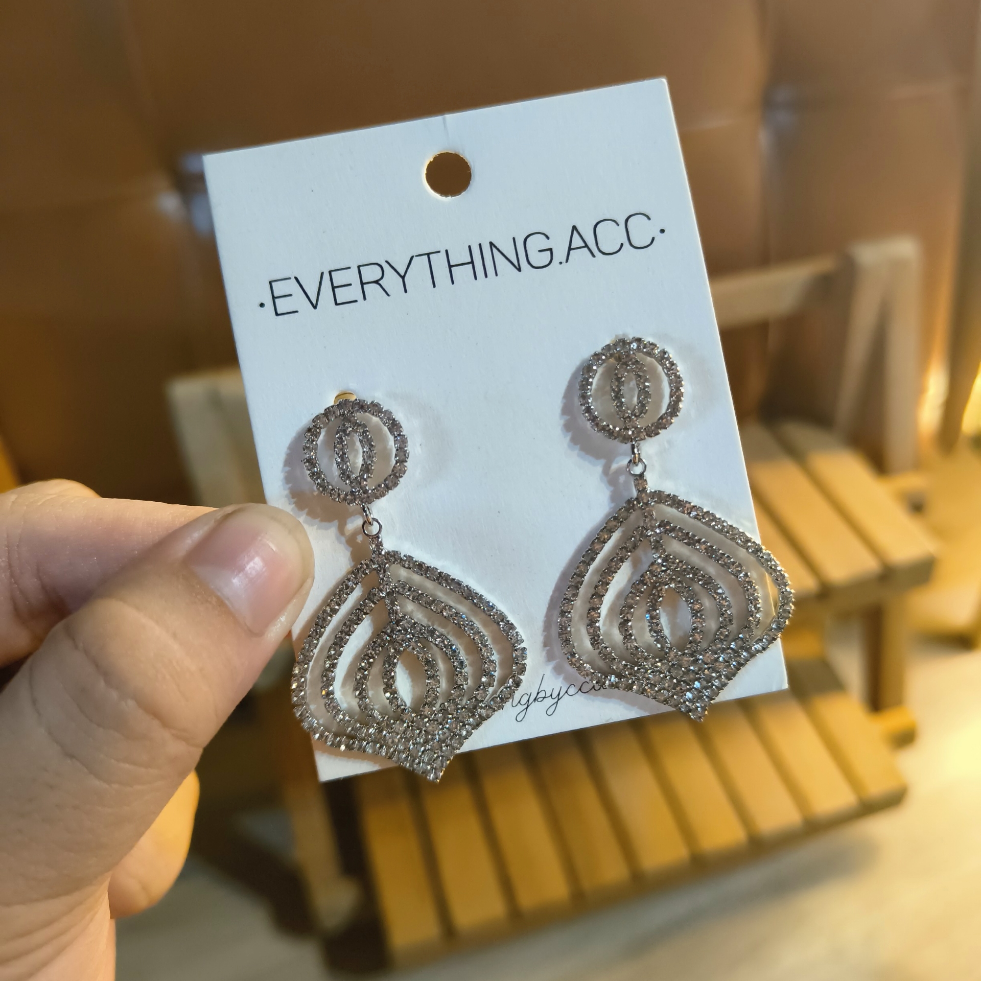Bông tai đá lá nhọn ngược 2001