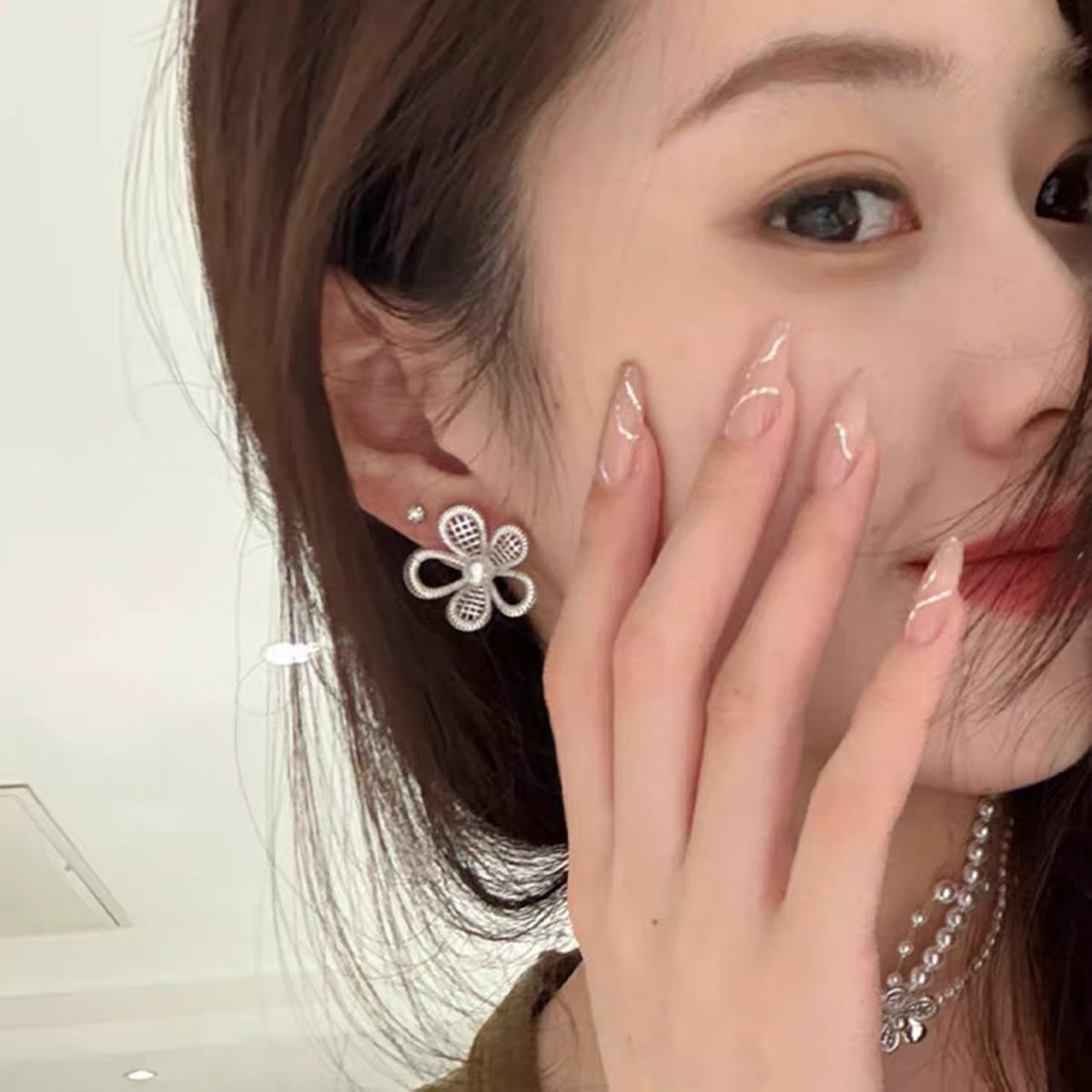 Bông tai hoa ngọc lớn 2052