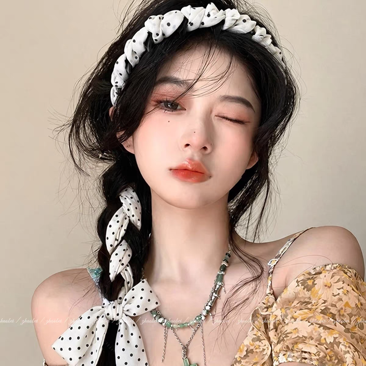 Cài răng lớn quấn vải chấm bi dây dài lớn 1678