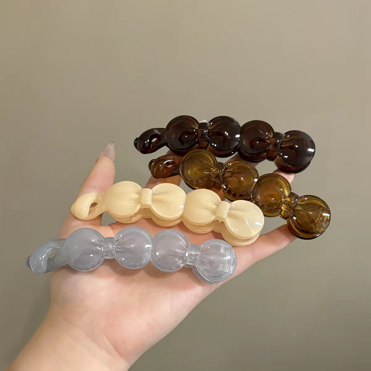 Gắp chuối nơ nhựa 5103