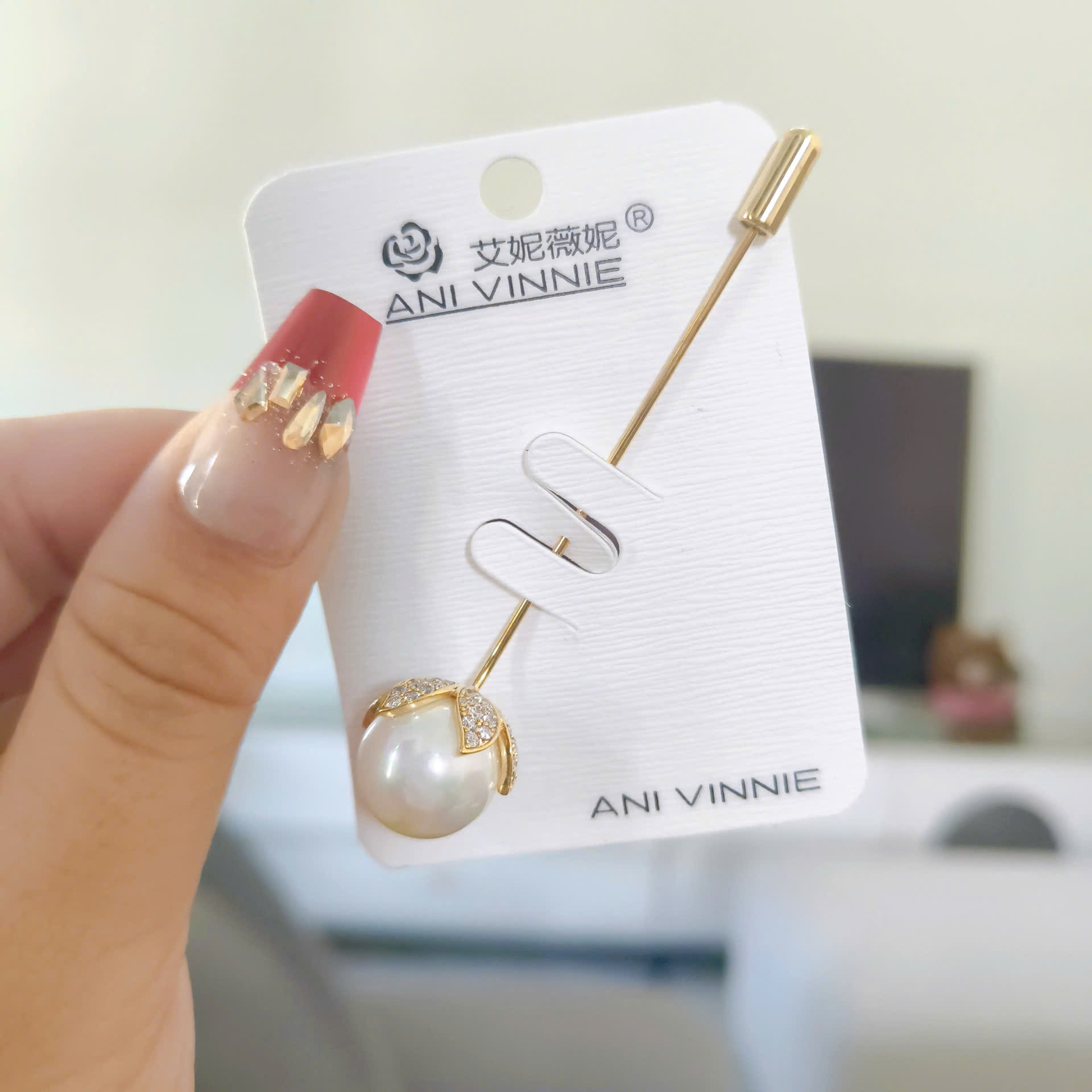 Ghim trâm cài áo đá ngọc 691