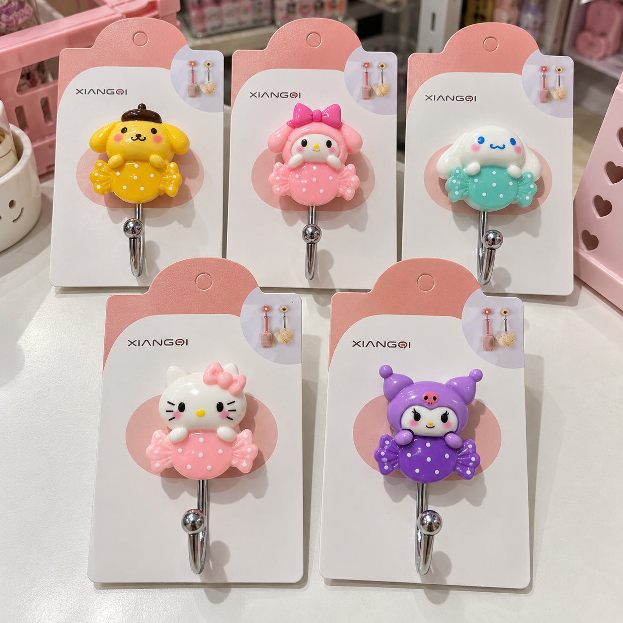 Móc dán tường sanrio 5kg 699