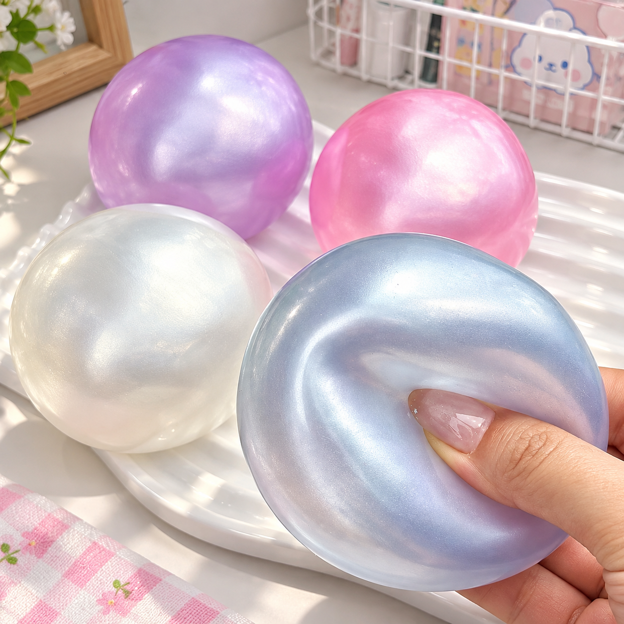 Stress ball ngọc trai 724