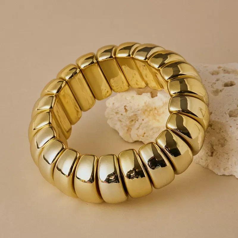 Vòng tay giả metal trong bầu 210