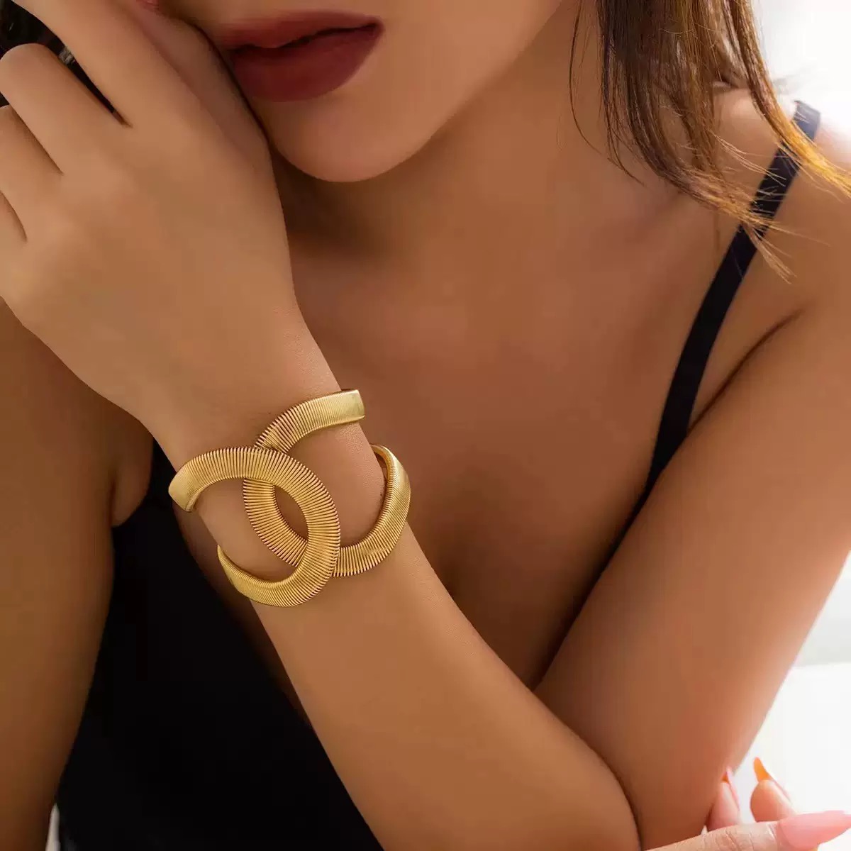 Vòng tay metal chữ X lớn 209