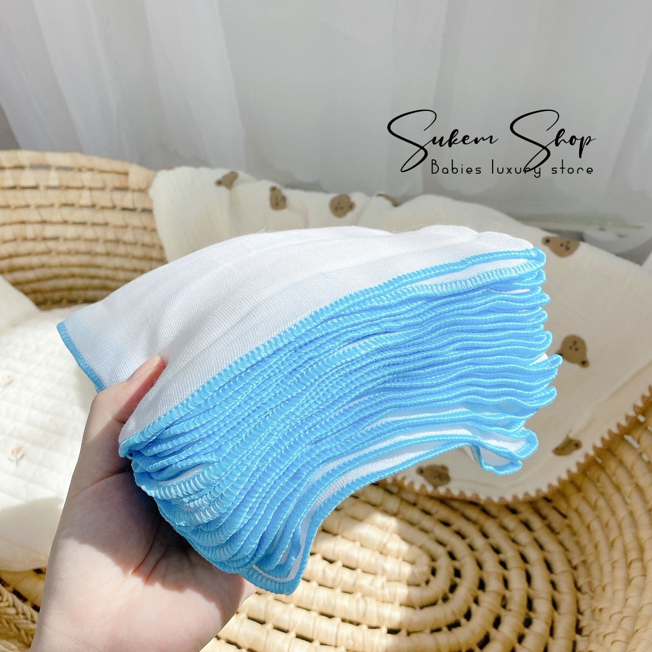 Khăn sữa 4 lớp Mipbi xuất nhật - Viền Xanh dương
