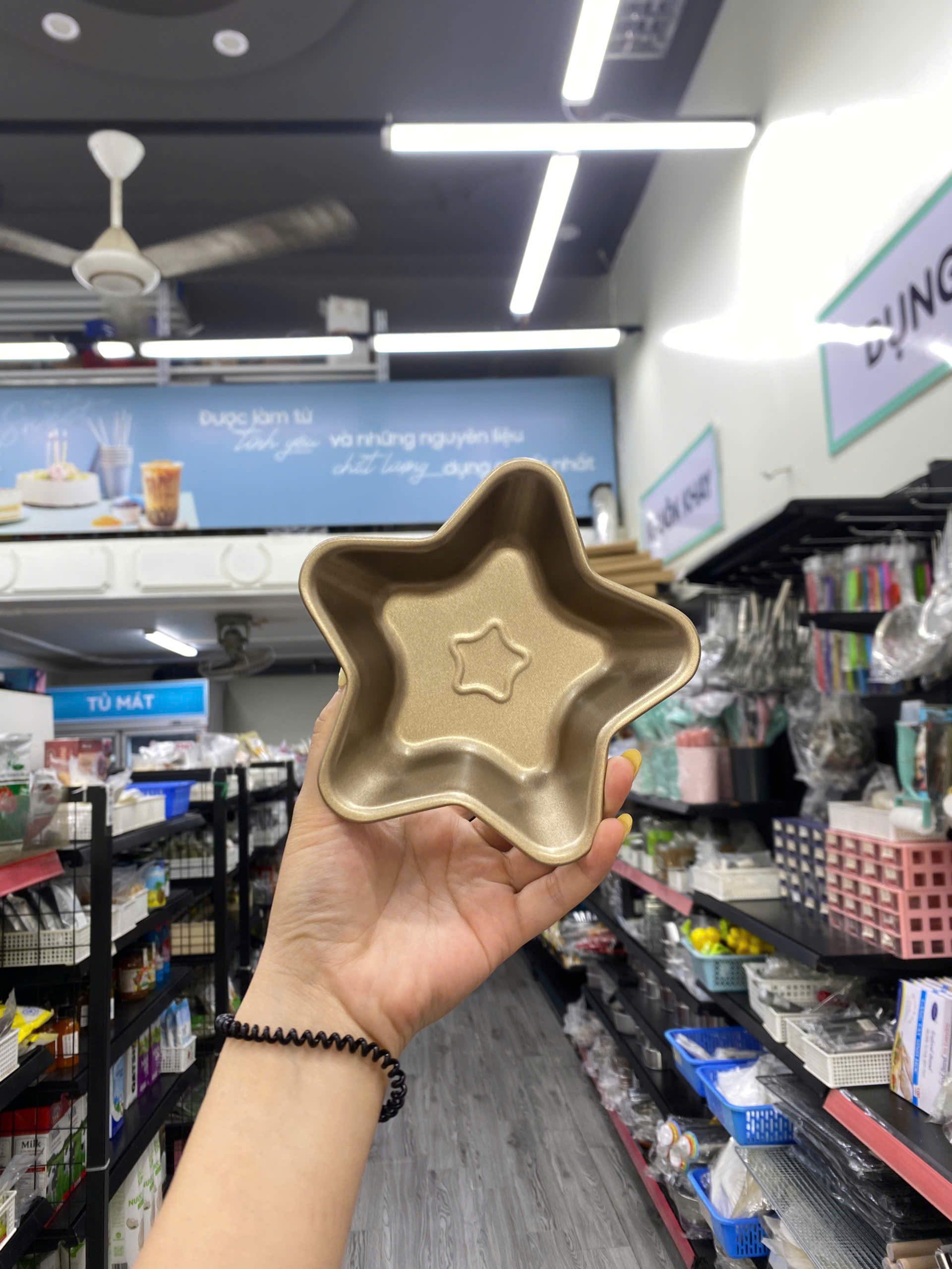 Đế bánh gato vuông trắng size 4'' (15.6*15.6)
