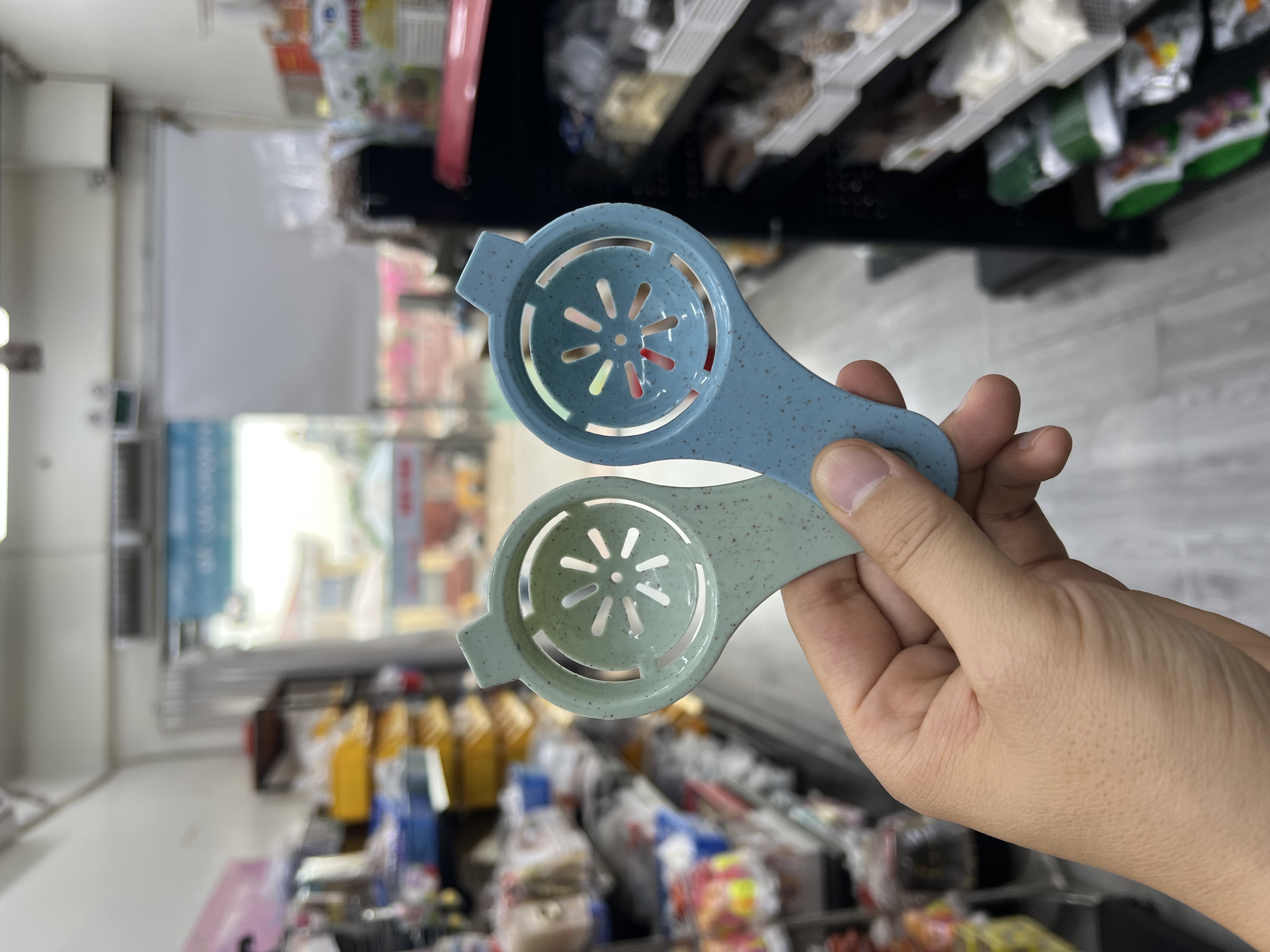 Dụng cụ tách lòng trắng trứng size nhỏ