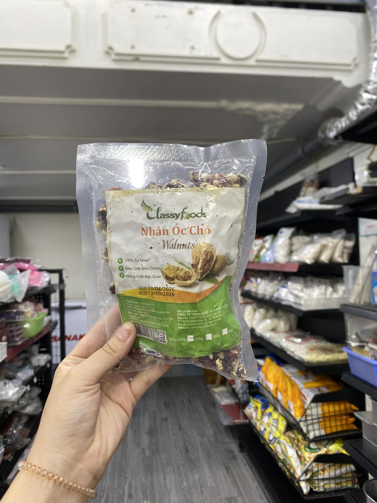 Hạt óc chó đỏ