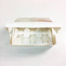 Hộp cupcake trắng - 6 bánh
