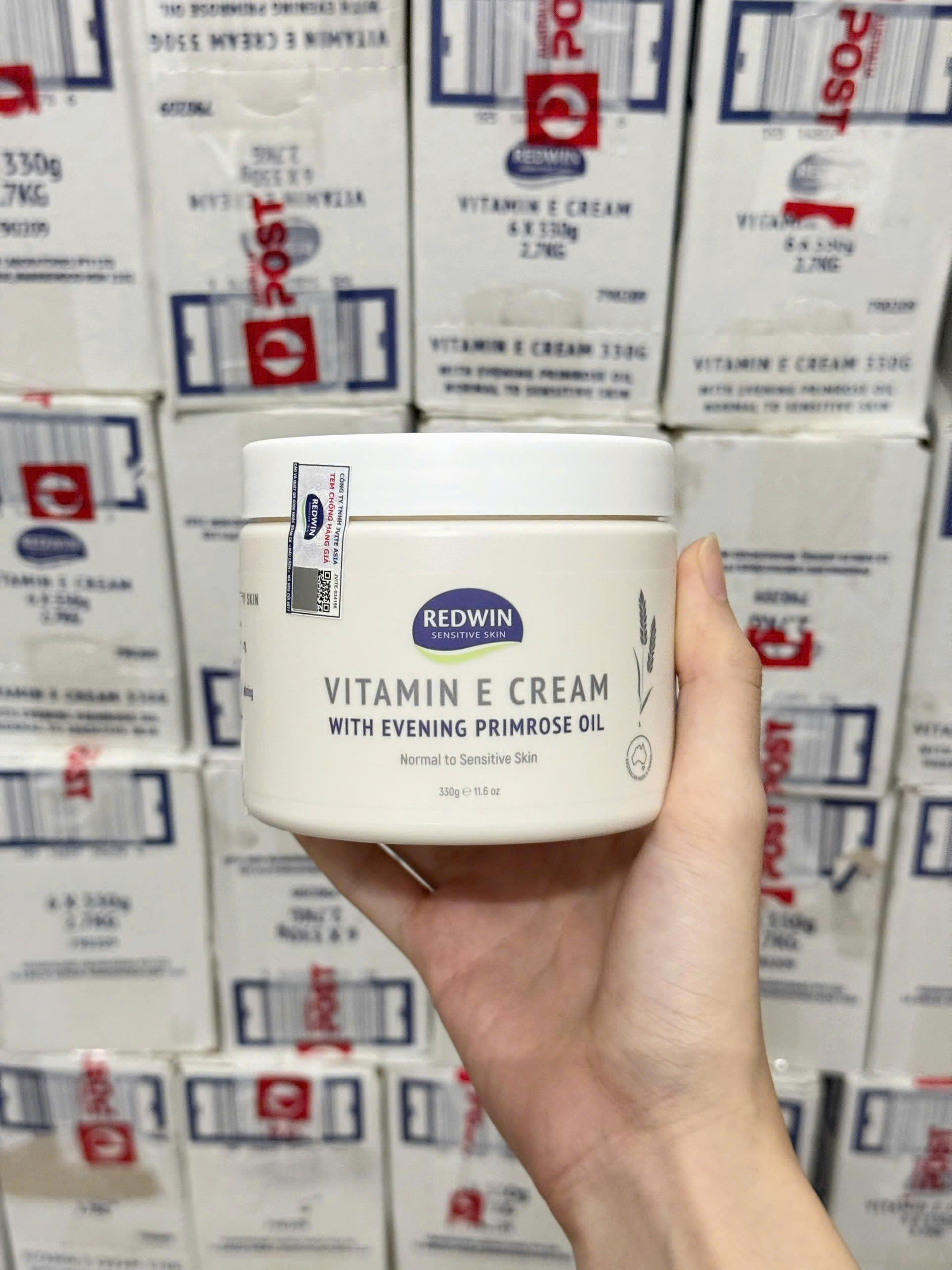 Kem dưỡng vitamin E Redwin Úc 330g (6/th) - Tem nk