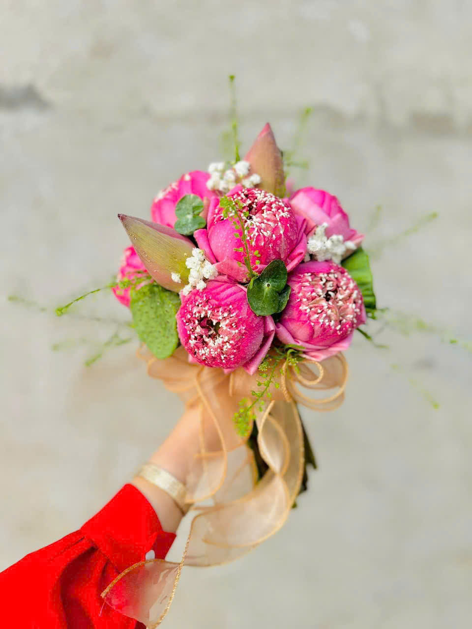 Hoa cầm tay cô dâu B001