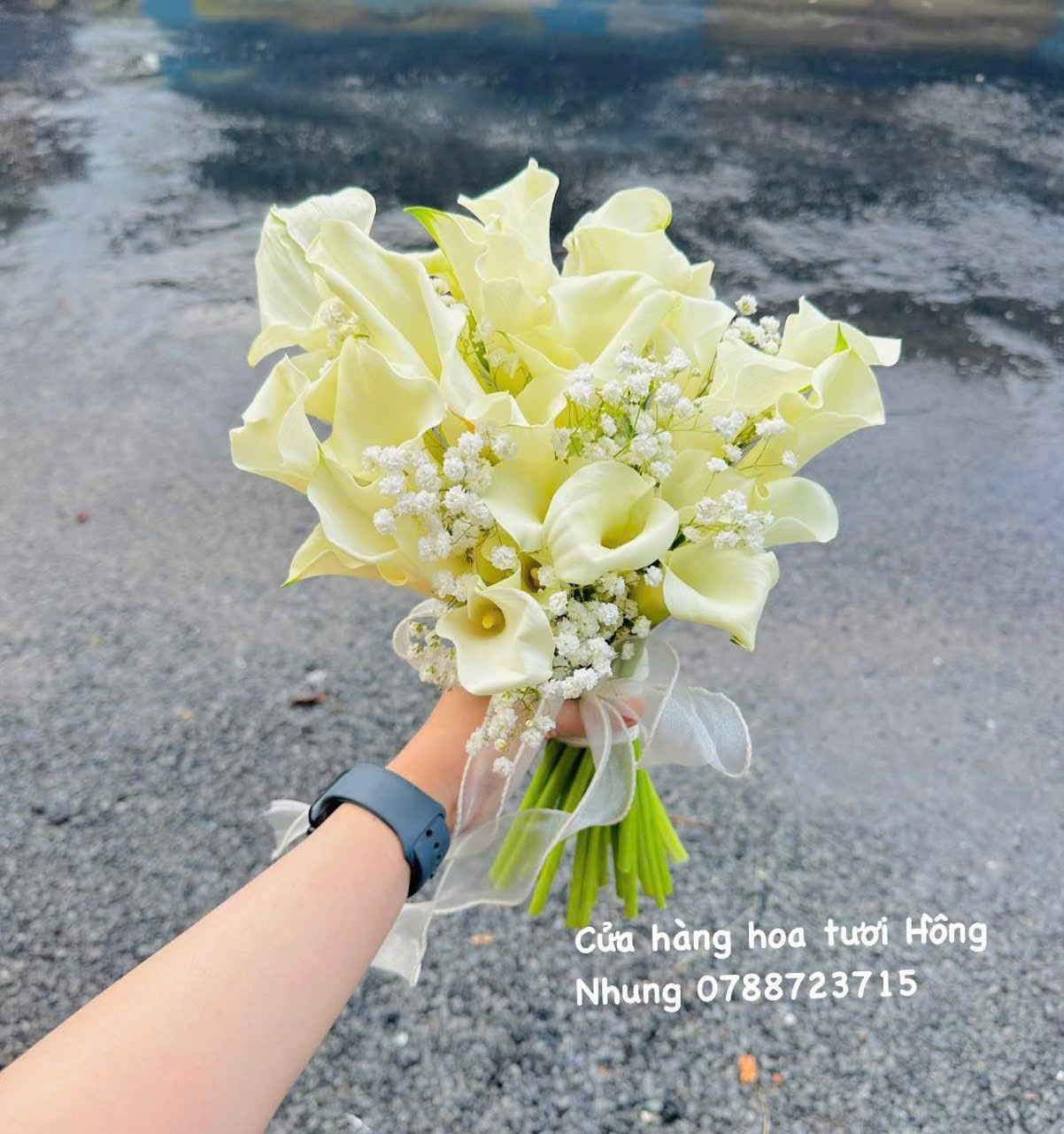 Hoa cầm tay cô dâu B009