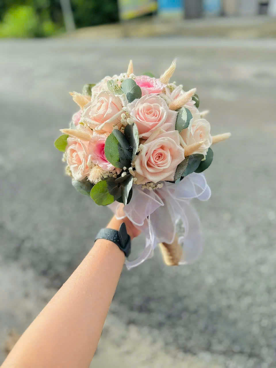 Hoa cầm tay cô dâu B010