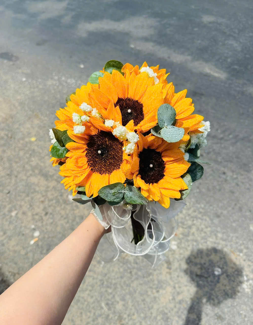 Hoa cầm tay cô dâu B011