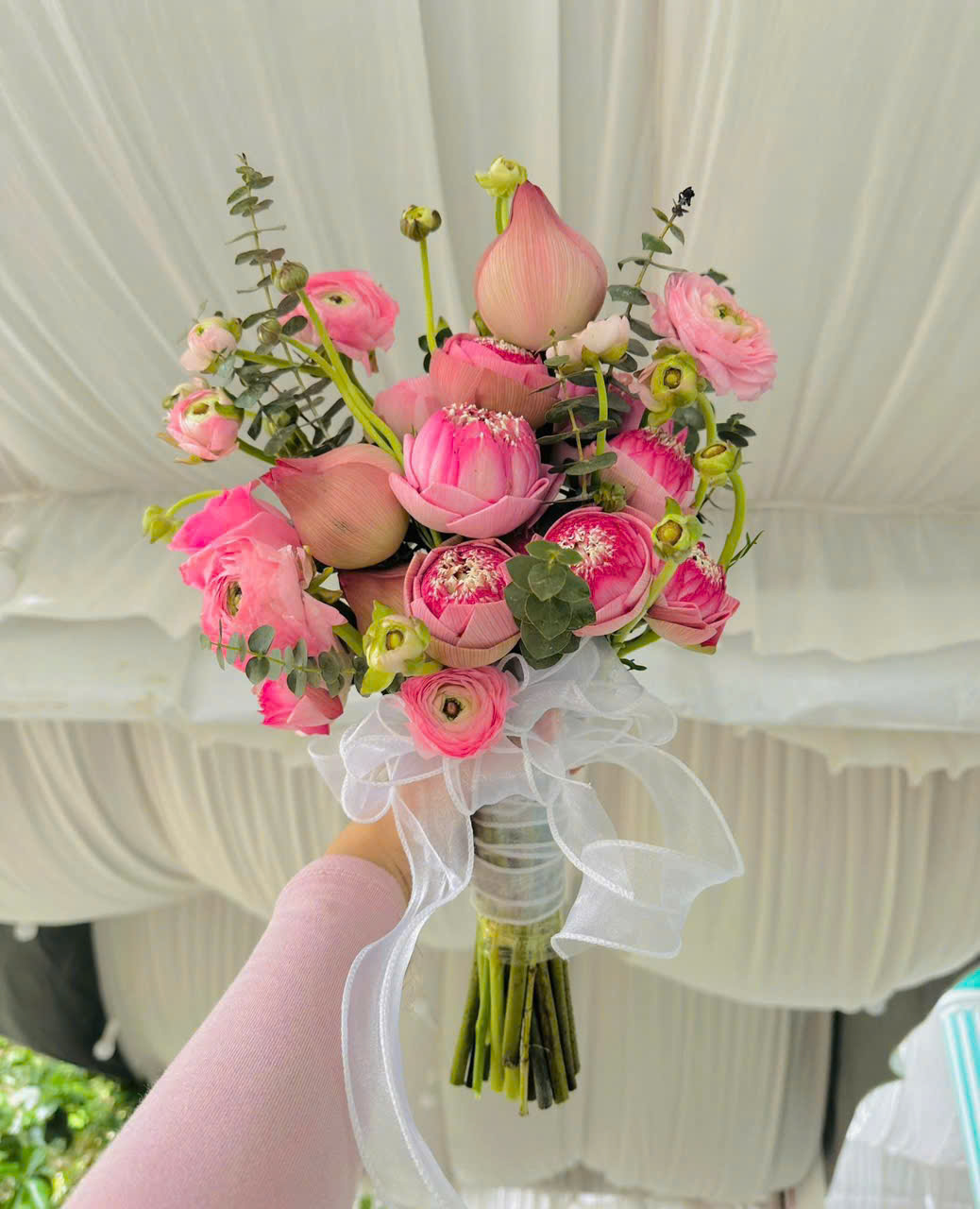 Hoa cầm tay cô dâu B022