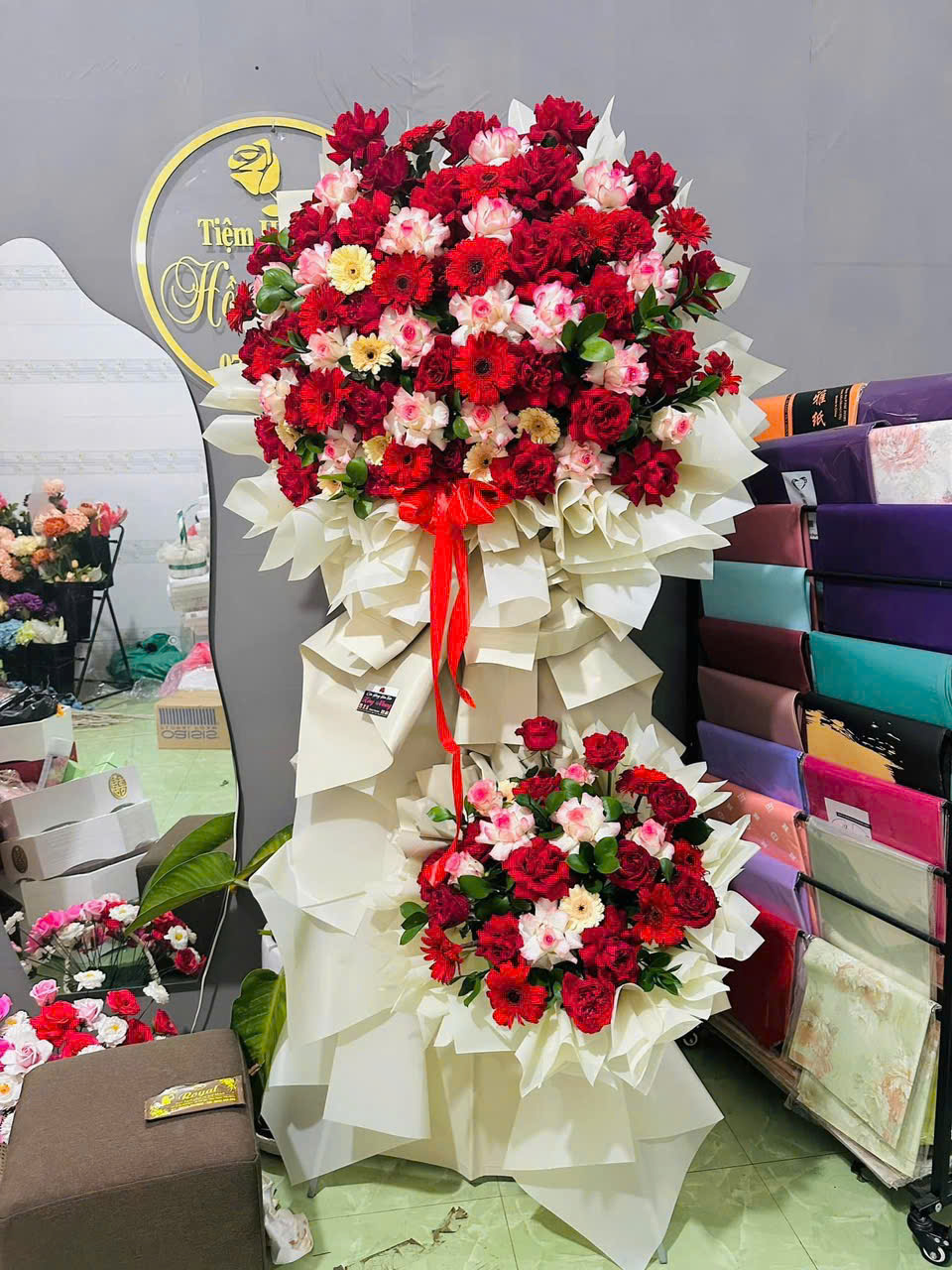 Kệ hoa chúc mừng D009