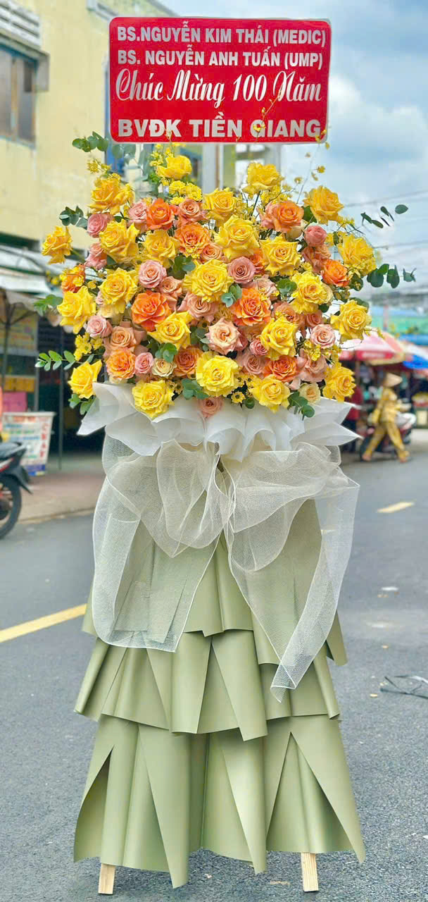 Kệ hoa chúc mừng D010